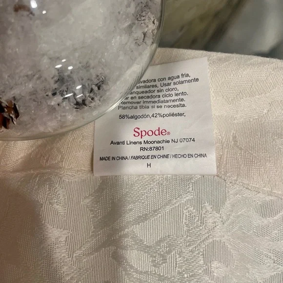 🎉Host pick 🎉. Elegant Spode Christmas curtain. NWOT Never used 72L by 72 W🎄🤗 - Picture 4 of 5